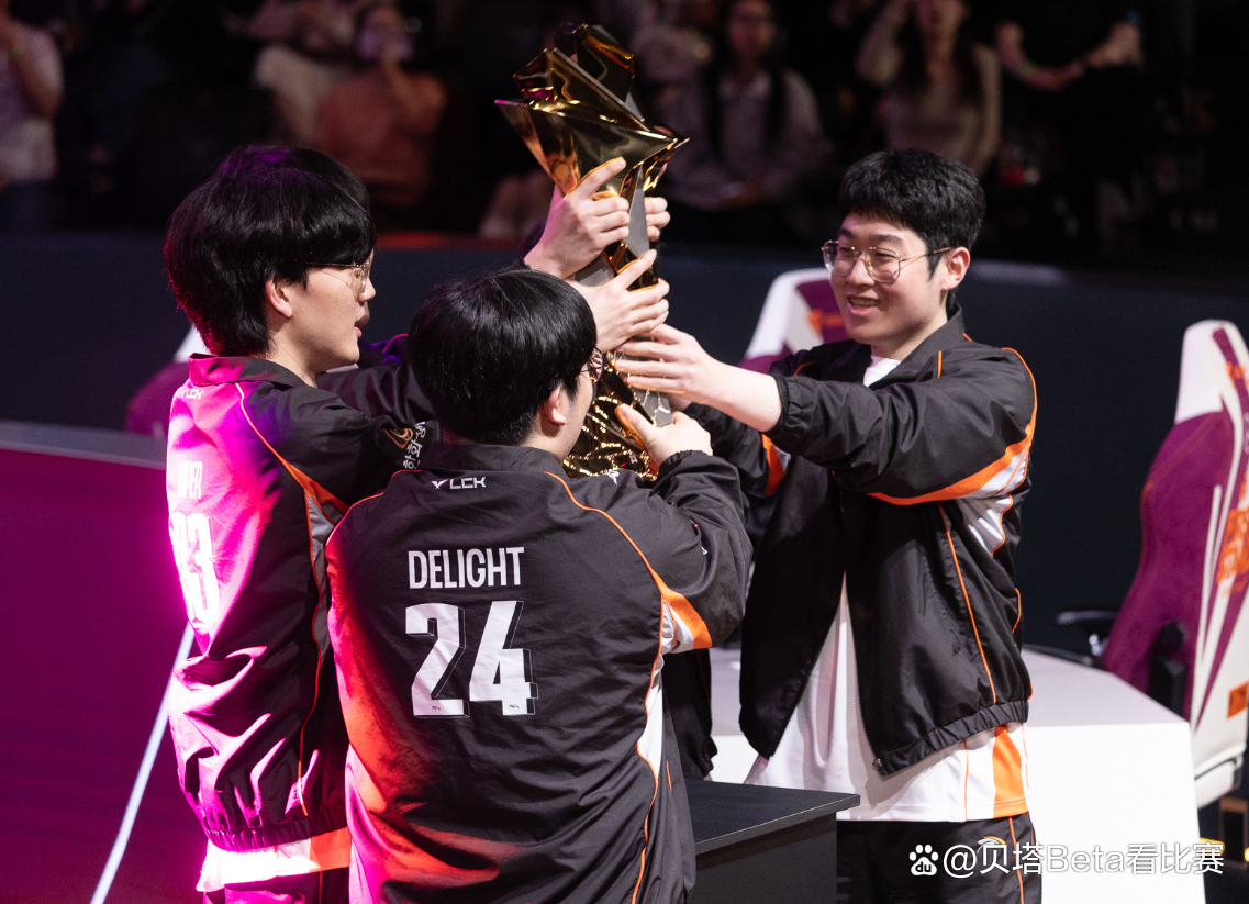 S赛选手发挥出色，荣膺最佳MVP