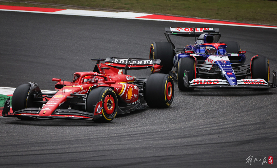 索伯车队鏖战威廉姆斯，皮亚斯特里刷新纪录的简单介绍