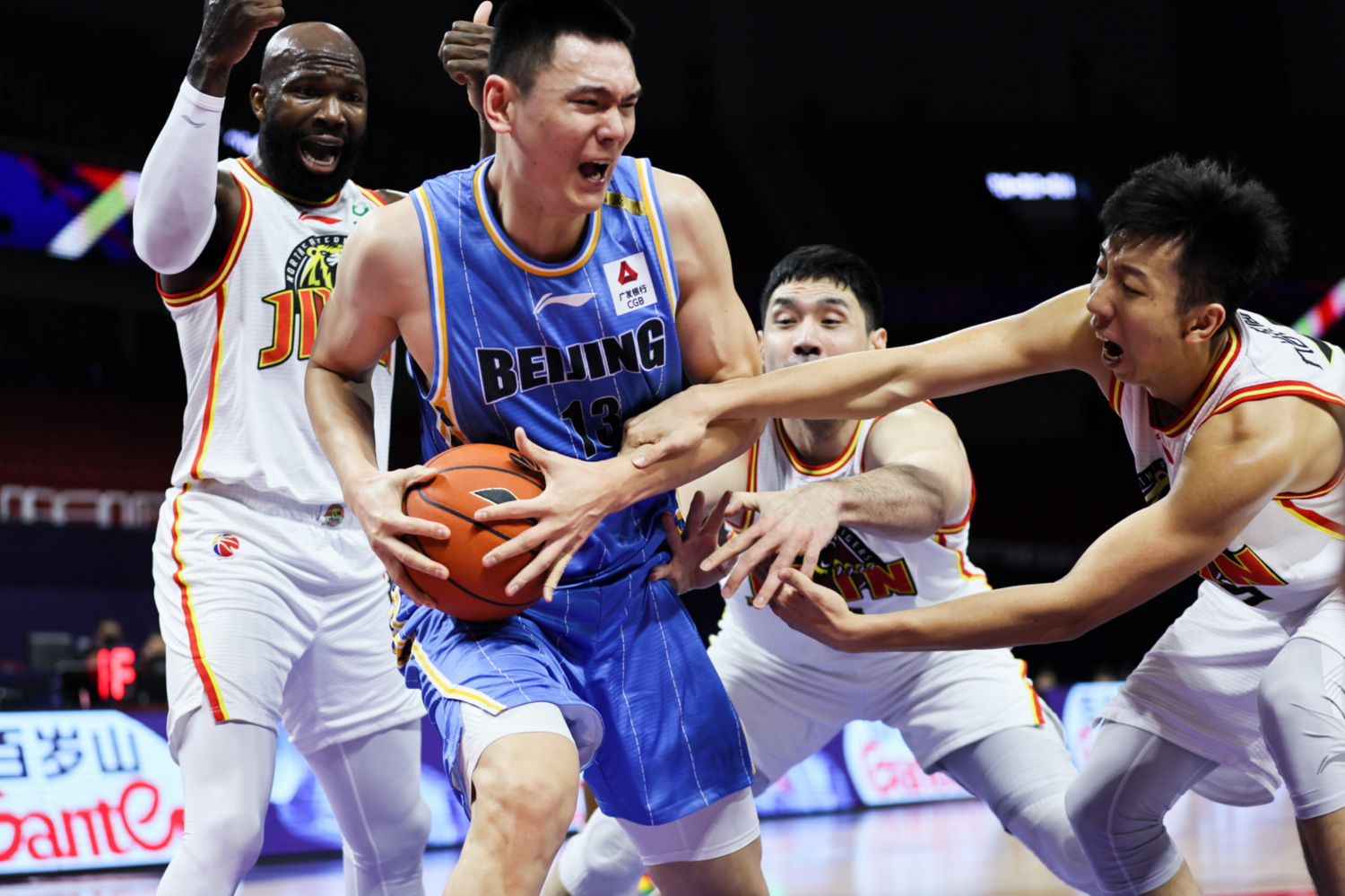 开云体育在线-四川队翻盘篮网，布伦森扛起全队