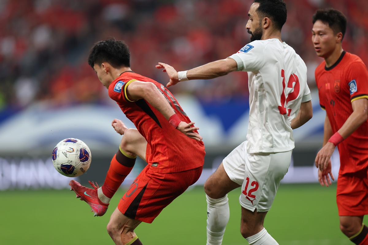 中国队轻取葡萄牙队，梁靖崑点燃赛场