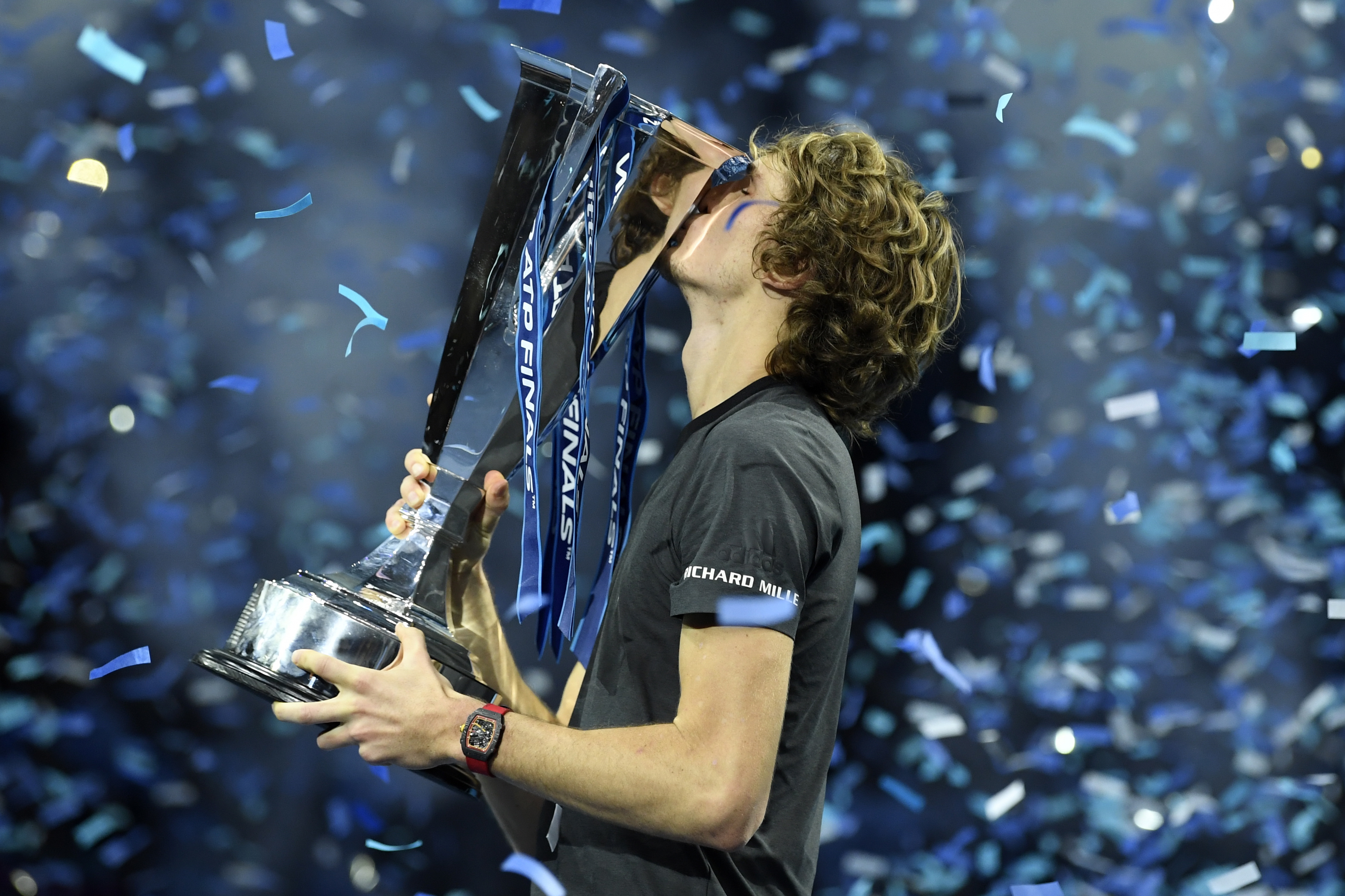 年终总决赛横扫美网,兹维列夫带队取胜 年终总决赛横扫美网,兹维列夫带队取胜